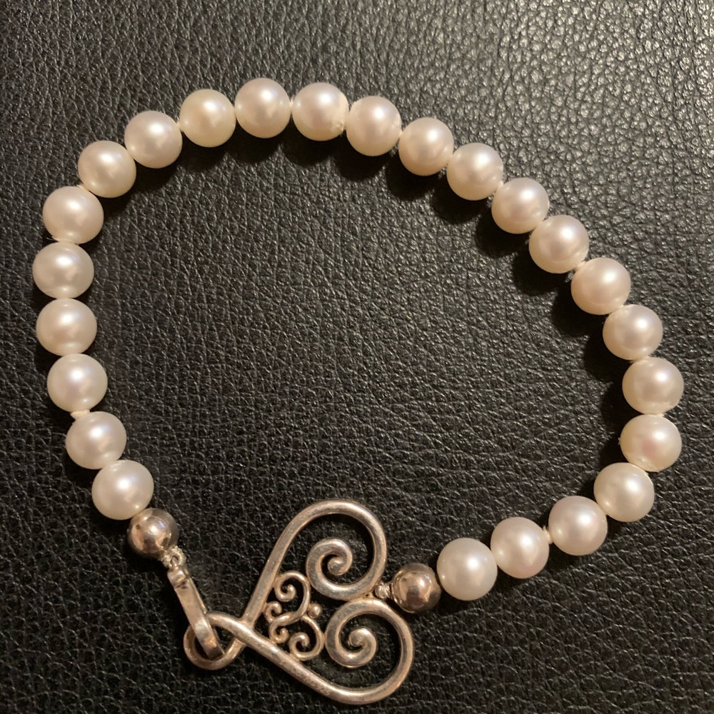 Tiffany & Co Goldoni Heart Pearl bracelet